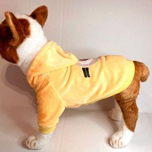 Minion sweater for pet. Medium size.
